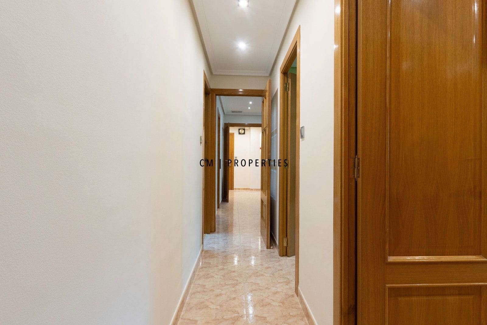 Piso de 3 habitaciones en València ciudad en alquiler - 1.900 € (Ref: 10081825)