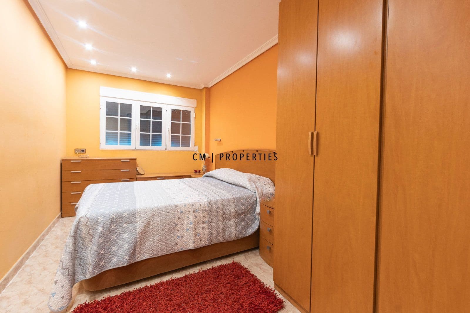 Piso de 3 habitaciones en València ciudad en alquiler - 1.900 € (Ref: 10081825)