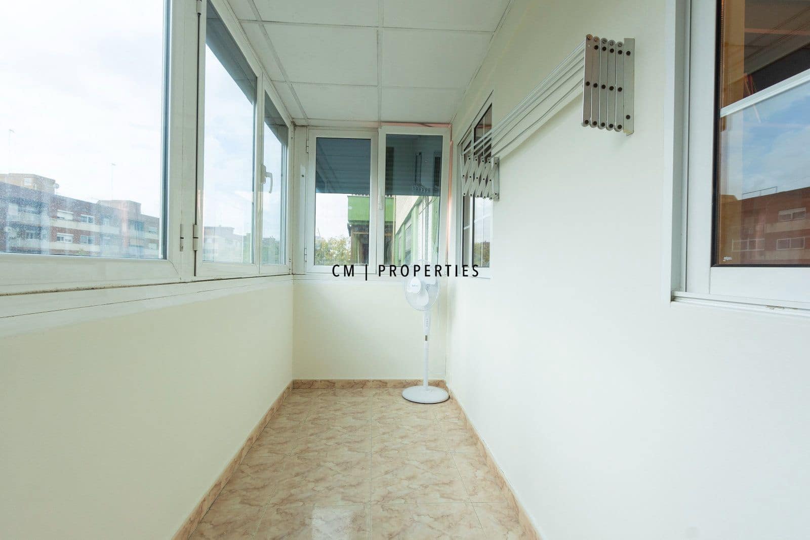 Piso de 3 habitaciones en València ciudad en alquiler - 1.900 € (Ref: 10081825)