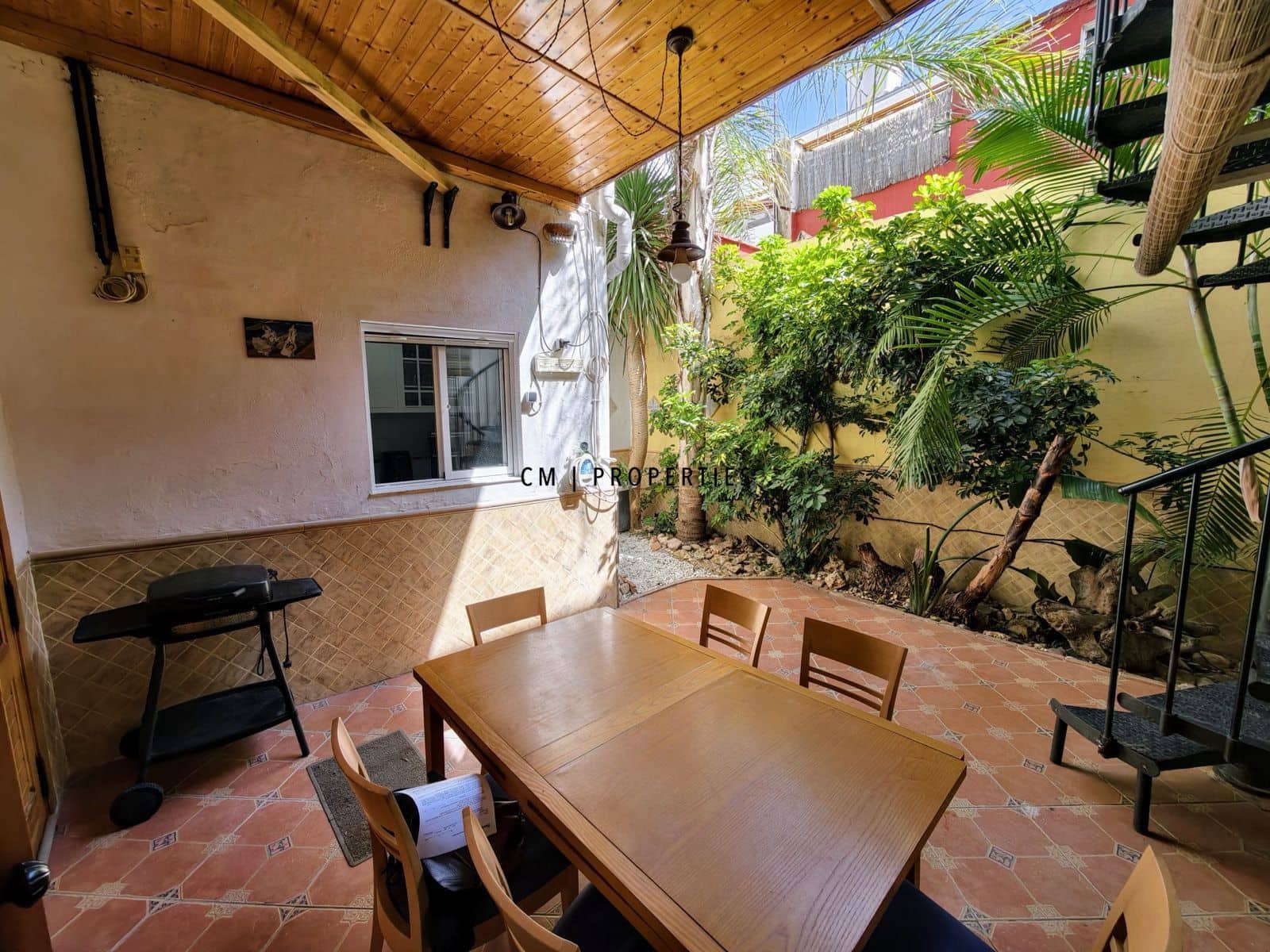 8 slaapkamer Villa te koop in Valencia stad - € 879.000 (Ref: 10086737)