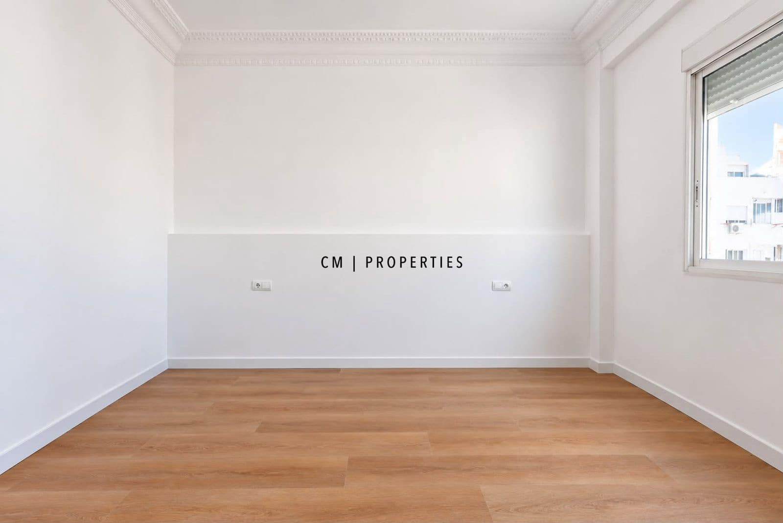 4 slaapkamer Flat te huur in Valencia stad - € 1.900 (Ref: 10093817)