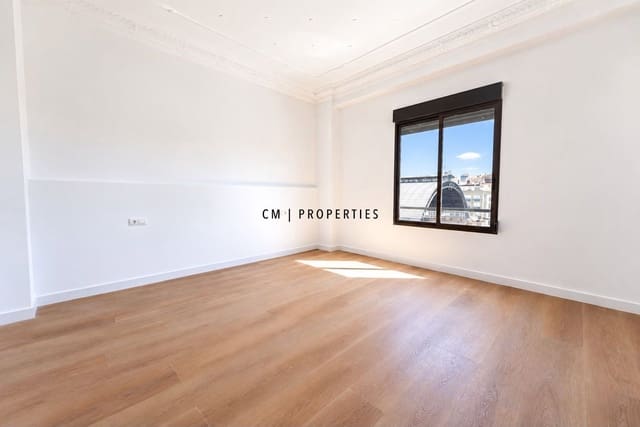 4 slaapkamer Flat te huur in Valencia stad - € 1.900 (Ref: 10093817)