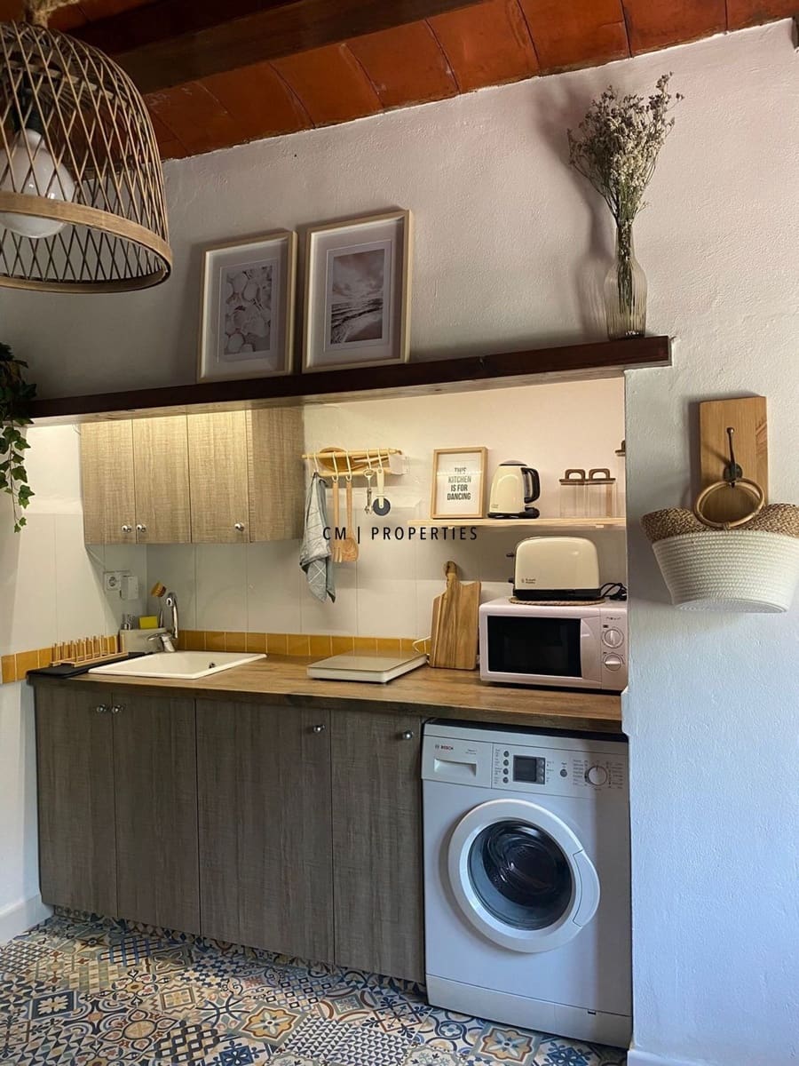 Leilighet til leie i Valencia by - € 1 200 (Ref: 10093937)