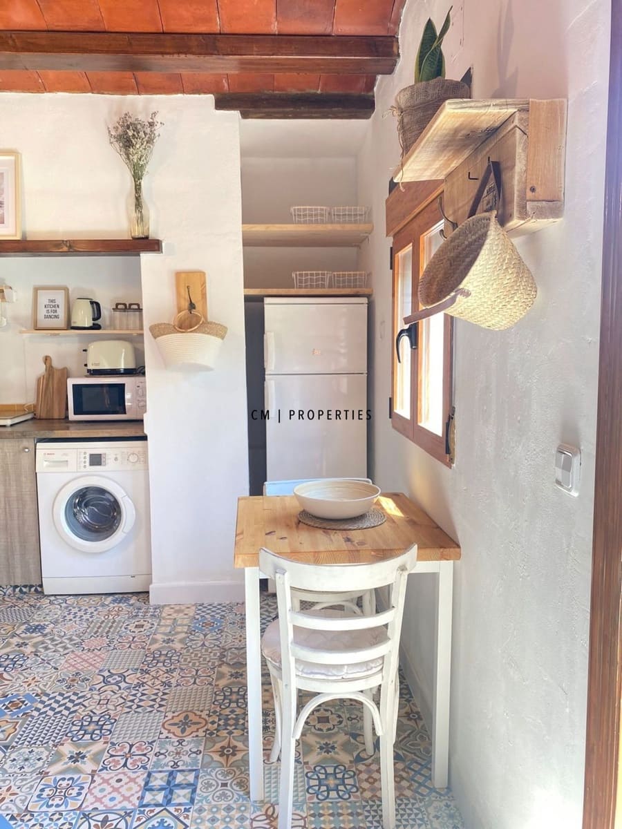 Leilighet til leie i Valencia by - € 1 200 (Ref: 10093937)