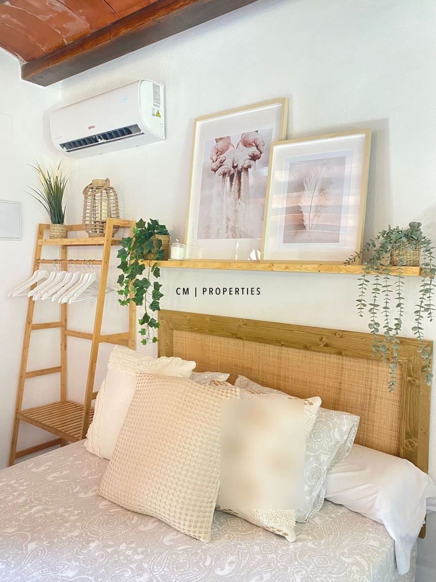 Leilighet til leie i Valencia by - € 1 200 (Ref: 10093937)