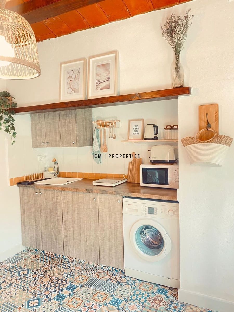 Leilighet til leie i Valencia by - € 1 200 (Ref: 10093937)