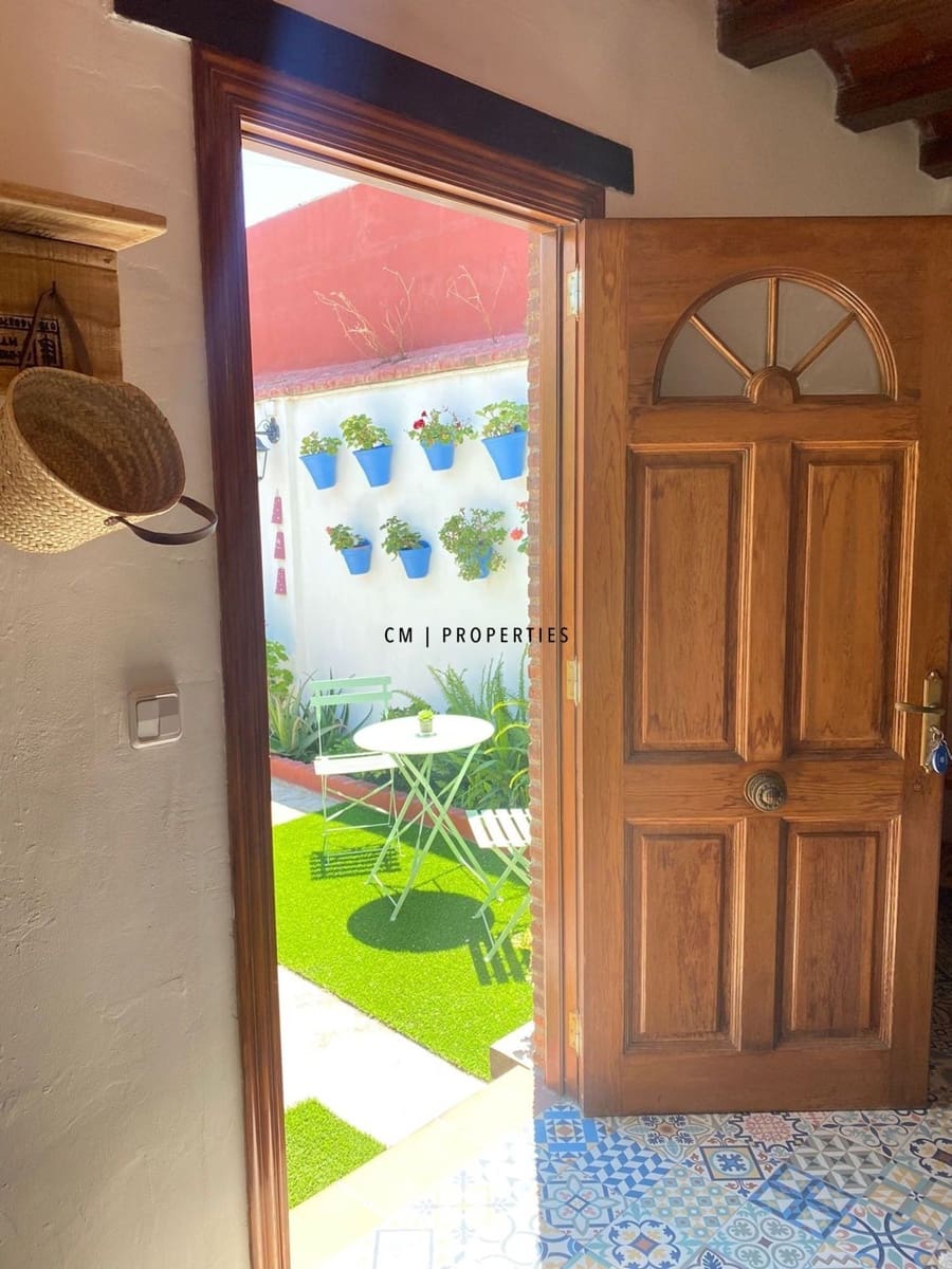 Leilighet til leie i Valencia by - € 1 200 (Ref: 10093937)