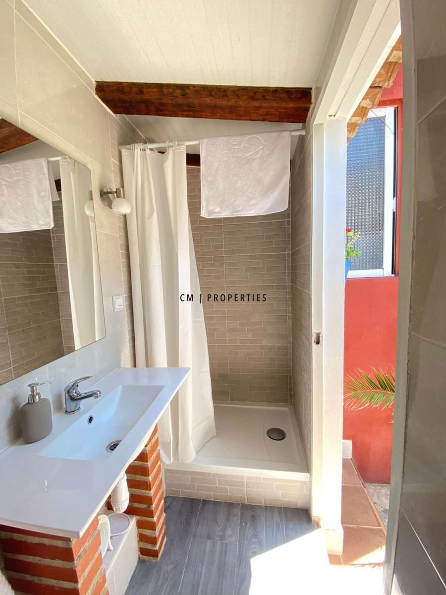 Leilighet til leie i Valencia by - € 1 200 (Ref: 10093937)