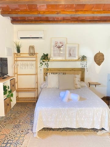 Leilighet til leie i Poblats Maritims, Valencia by - € 1 200 (Ref: 10093937)