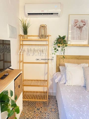 Leilighet til leie i Poblats Maritims, Valencia by - € 1 200 (Ref: 10093937)