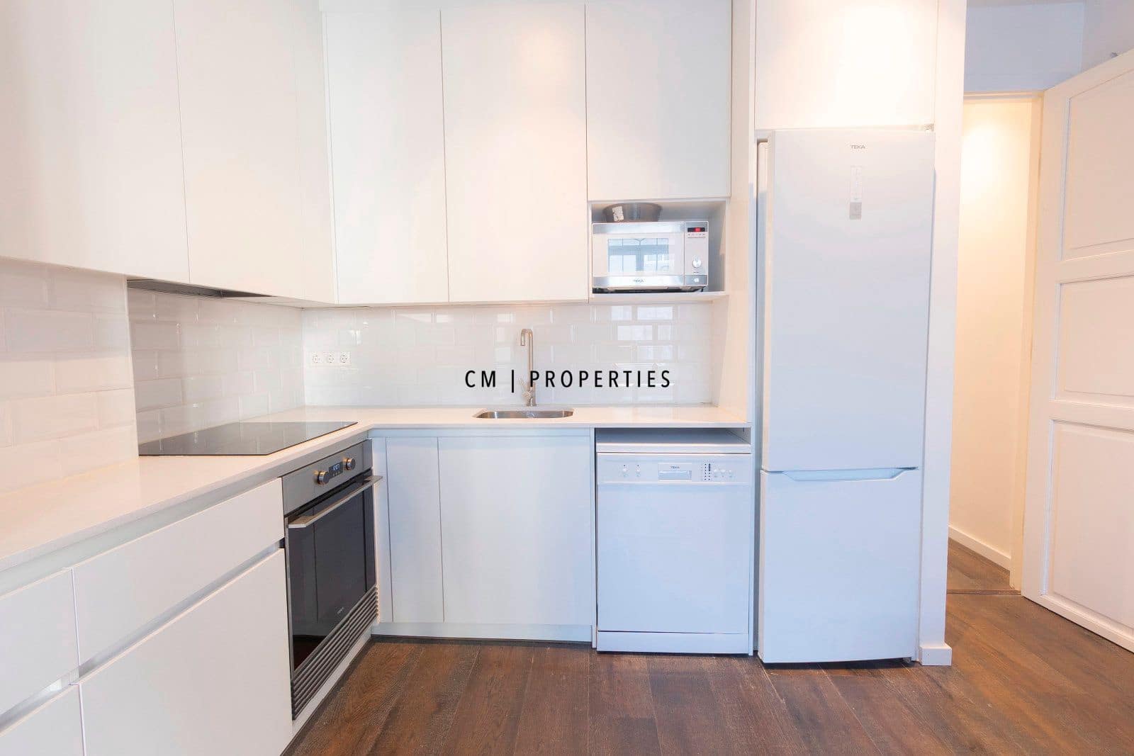 3 sypialnia Mieszkanie do wynajęcia w Miasto Walencja - 2 100 € (Ref: 10100524)