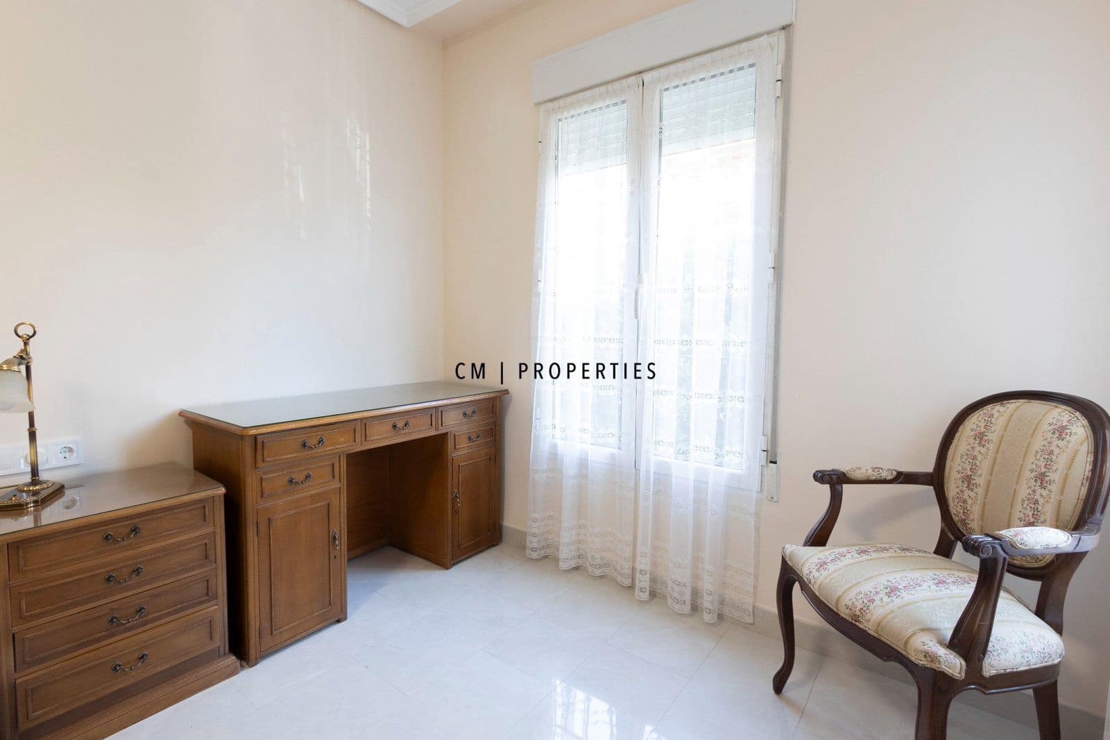 3 slaapkamer Flat te huur in Valencia stad - € 2.015 (Ref: 10100742)