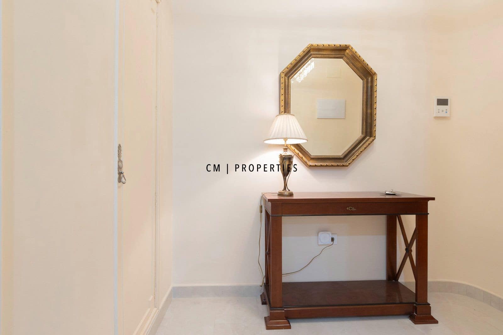 3 slaapkamer Flat te huur in Valencia stad - € 2.015 (Ref: 10100742)