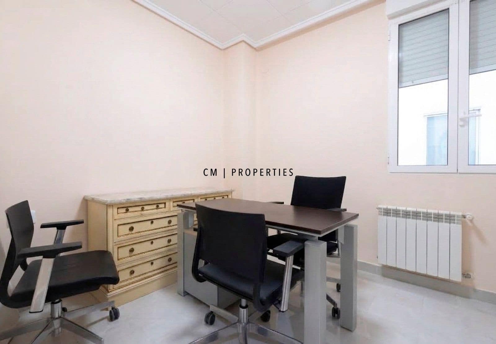 3 slaapkamer Flat te huur in Valencia stad - € 2.015 (Ref: 10100742)