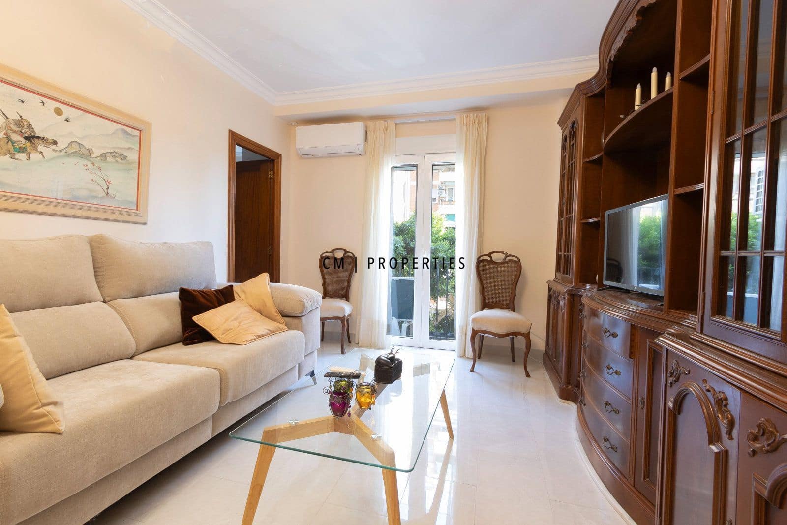 3 slaapkamer Flat te huur in Valencia stad - € 2.015 (Ref: 10100742)