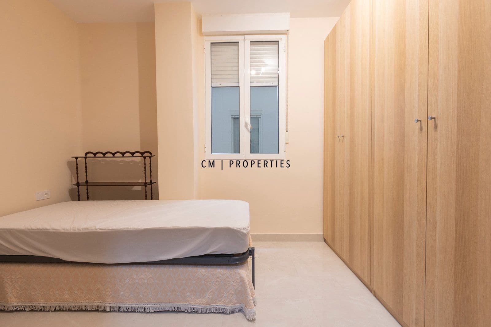 3 slaapkamer Flat te huur in Valencia stad - € 2.015 (Ref: 10100742)