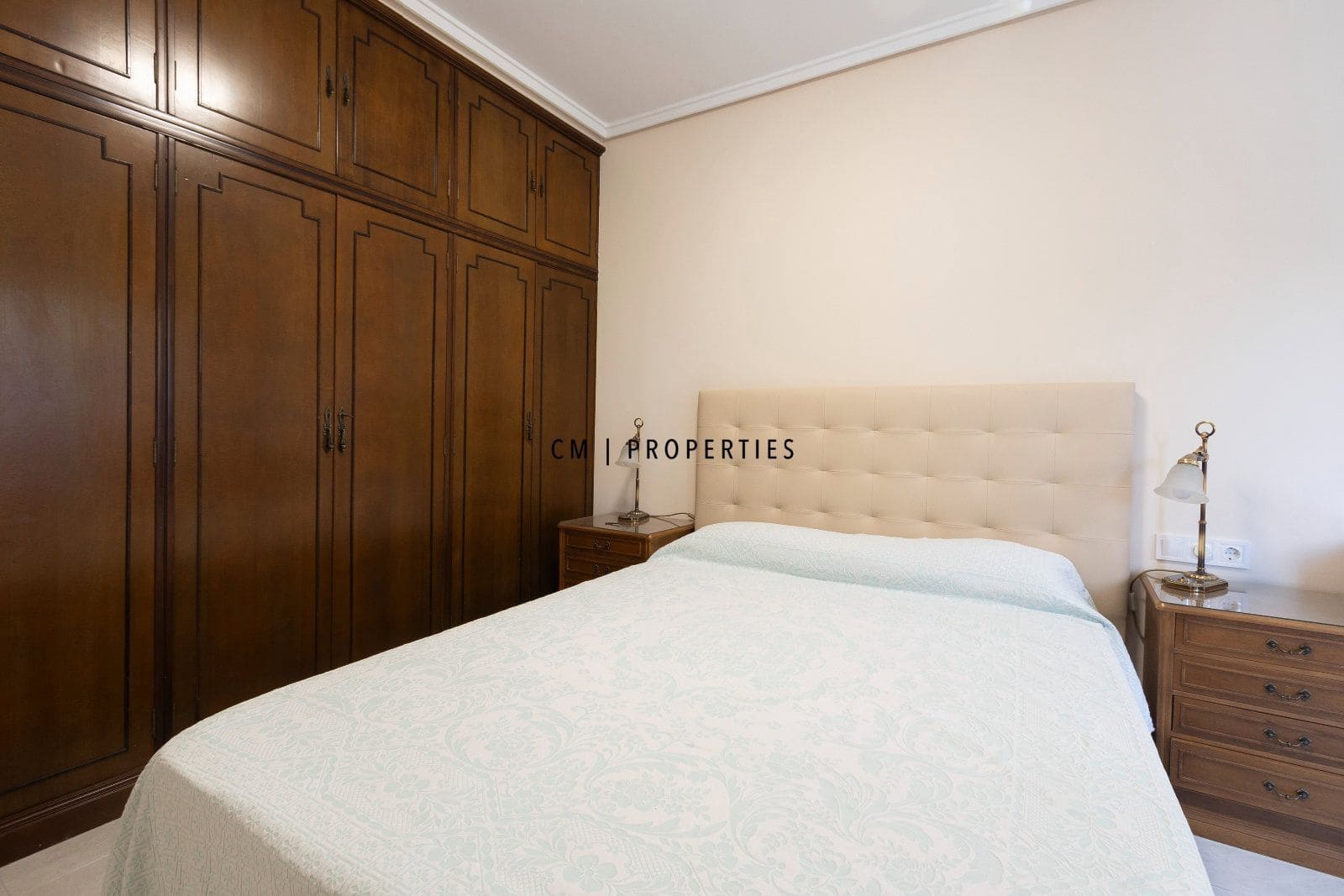 3 slaapkamer Flat te huur in Valencia stad - € 2.015 (Ref: 10100742)