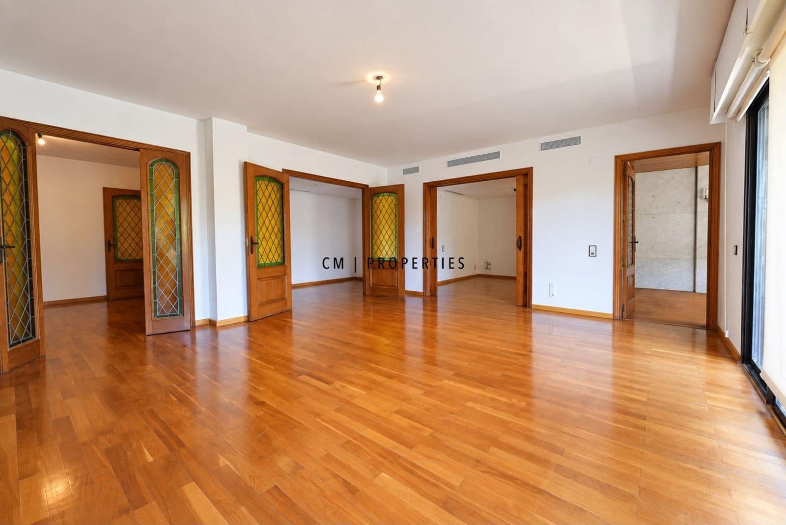5 sypialnia Mieszkanie do wynajęcia w Miasto Walencja z garażem - 3 500 € (Ref: 10101126)