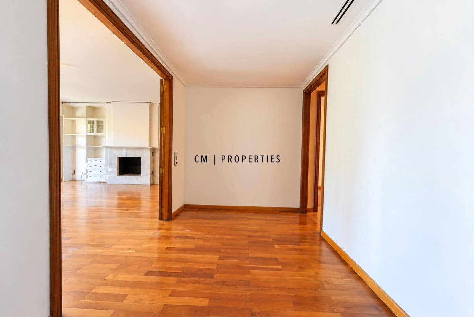 5 sypialnia Mieszkanie do wynajęcia w Miasto Walencja z garażem - 3 500 € (Ref: 10101126)
