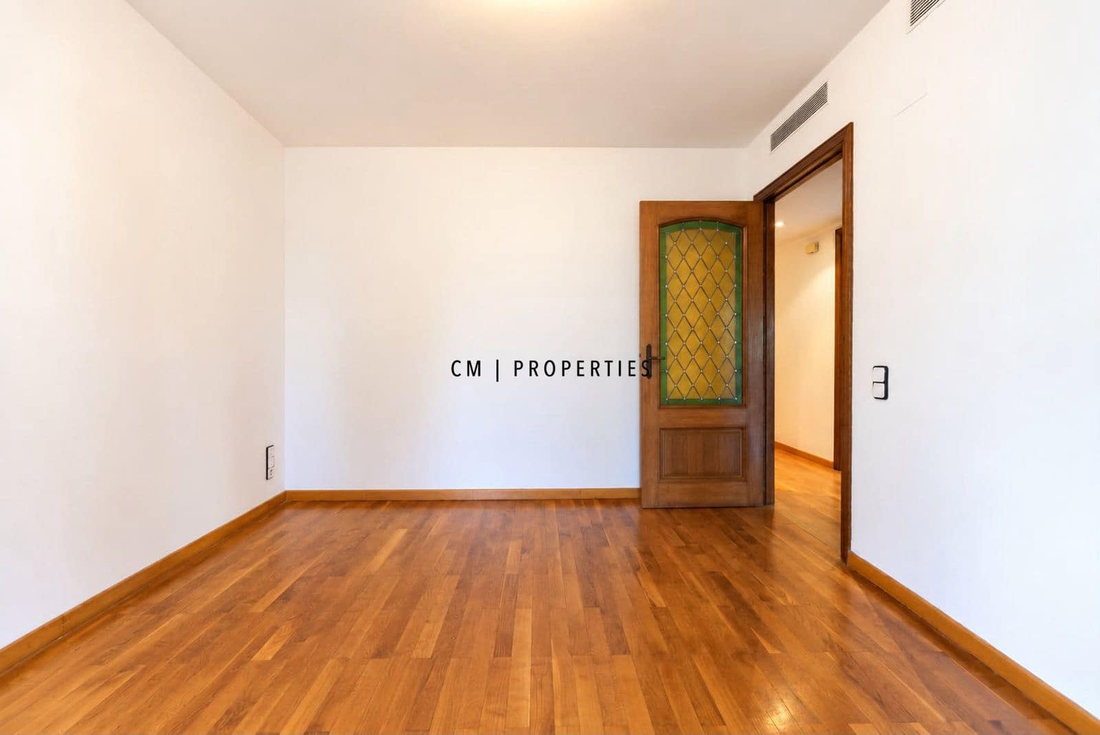 5 sypialnia Mieszkanie do wynajęcia w Miasto Walencja z garażem - 3 500 € (Ref: 10101126)