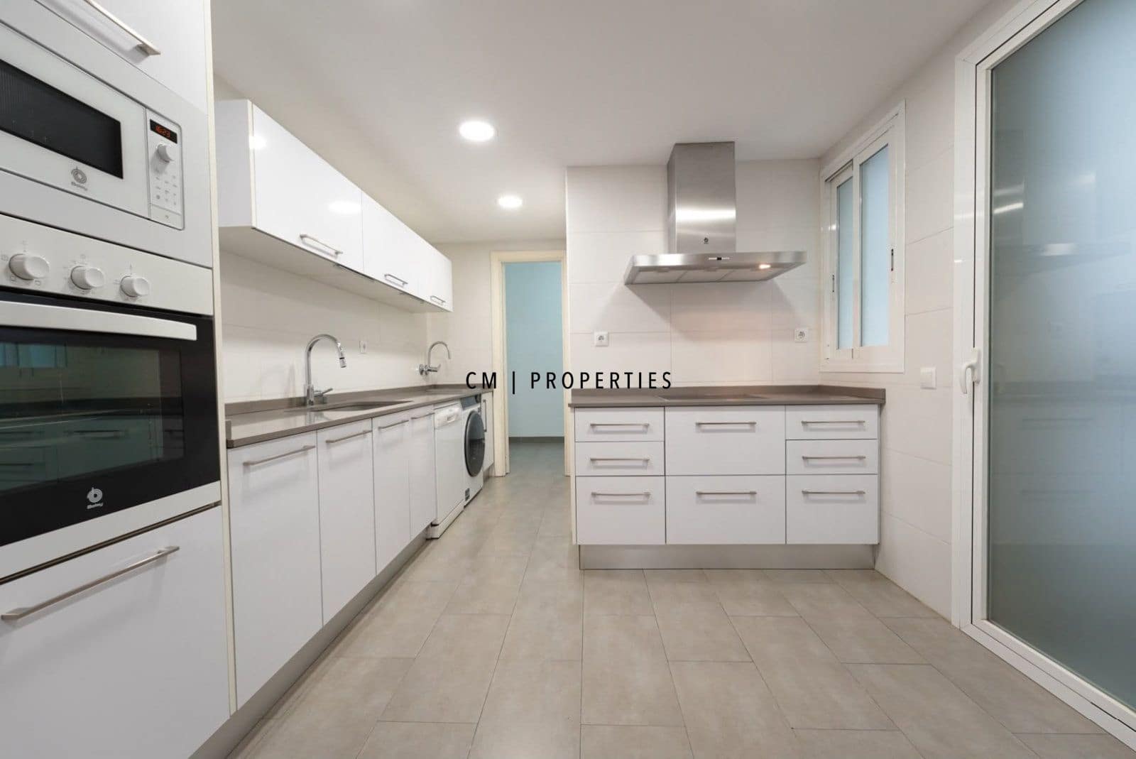 5 sypialnia Mieszkanie do wynajęcia w Miasto Walencja z garażem - 3 500 € (Ref: 10101126)
