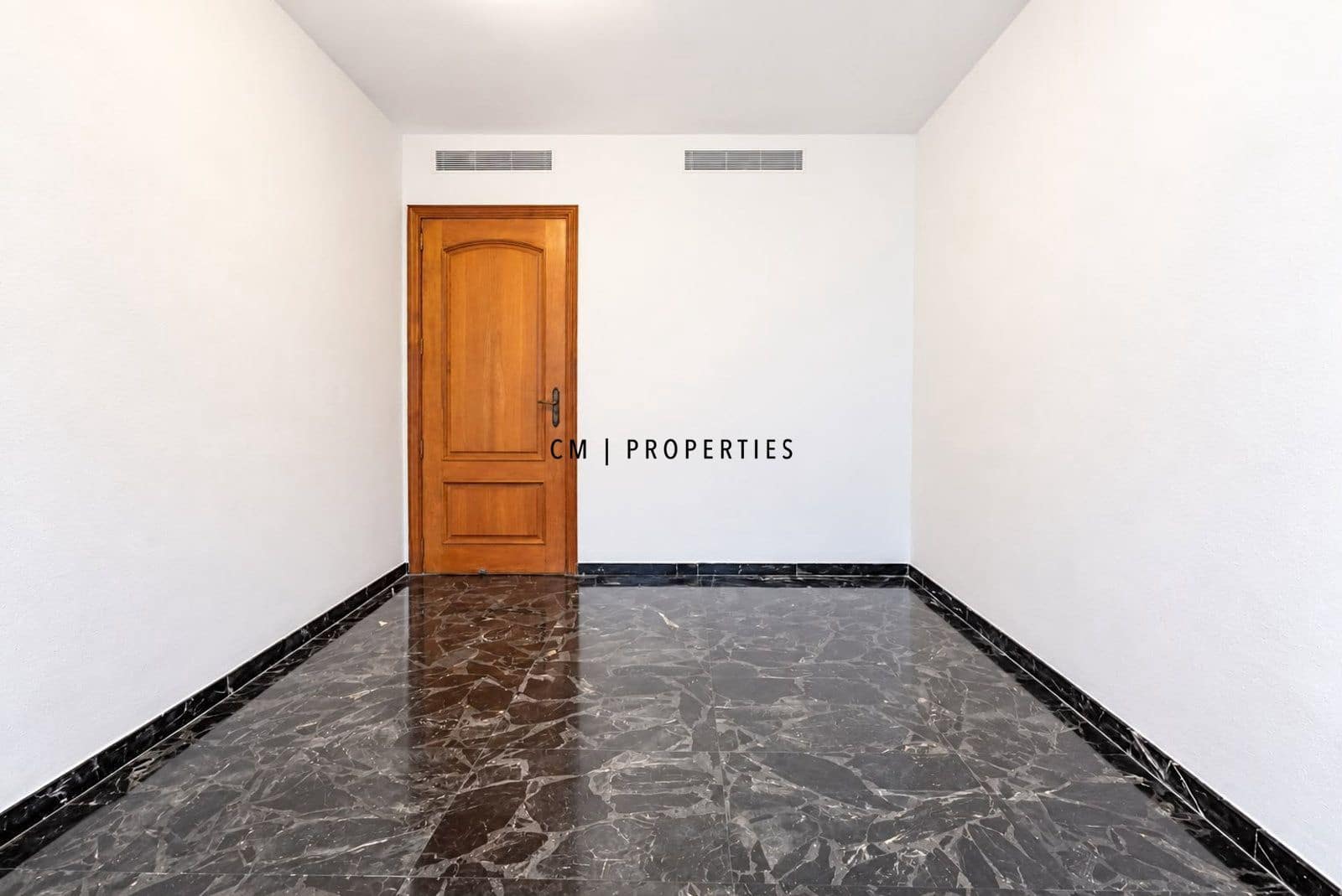 5 sypialnia Mieszkanie do wynajęcia w Miasto Walencja z garażem - 3 500 € (Ref: 10101126)