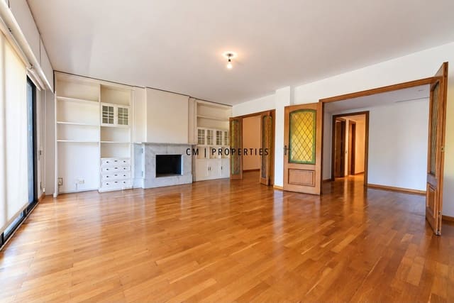 5 sypialnia Mieszkanie do wynajęcia w L'Eixample, Miasto Walencja z garażem - 3 500 € (Ref: 10101126)