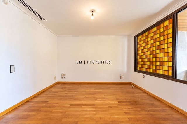 5 sypialnia Mieszkanie do wynajęcia w L'Eixample, Miasto Walencja z garażem - 3 500 € (Ref: 10101126)