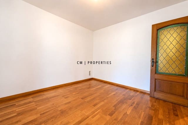 5 sypialnia Mieszkanie do wynajęcia w L'Eixample, Miasto Walencja z garażem - 3 500 € (Ref: 10101126)