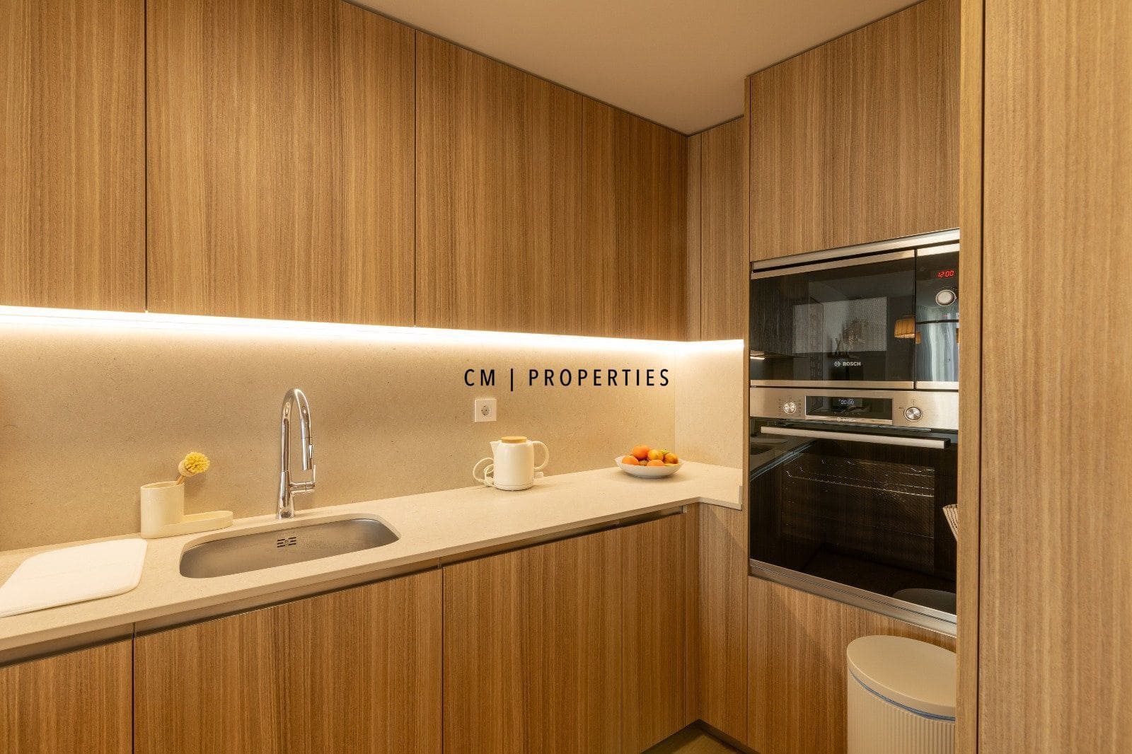 3 quarto Apartamento para arrendar em Valencia cidade com piscina - 2 250 € (Ref: 10101127)