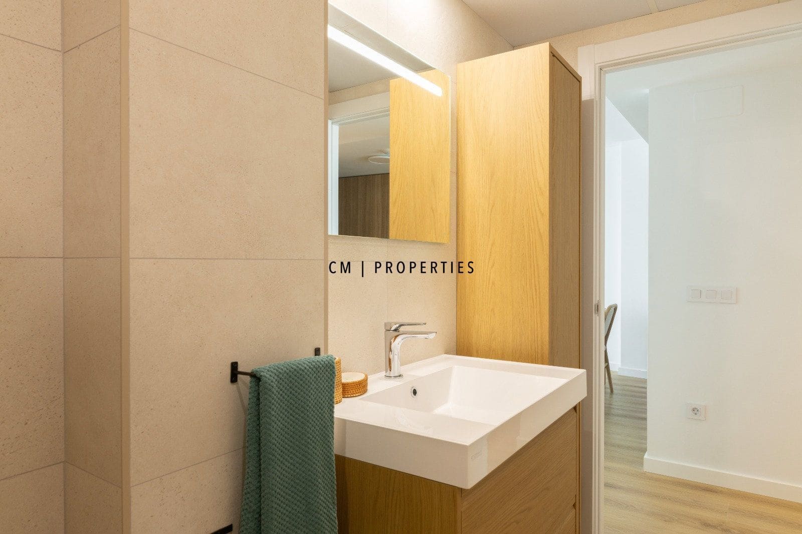 3 quarto Apartamento para arrendar em Valencia cidade com piscina - 2 250 € (Ref: 10101127)