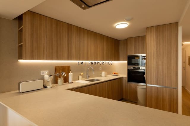 3 quarto Apartamento para arrendar em Poblats Maritims, Valência cidade com piscina - 2 250 € (Ref: 10101127)