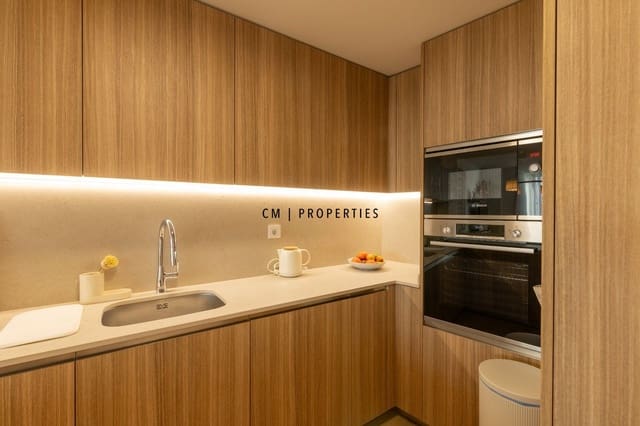 3 quarto Apartamento para arrendar em Poblats Maritims, Valência cidade com piscina - 2 250 € (Ref: 10101127)