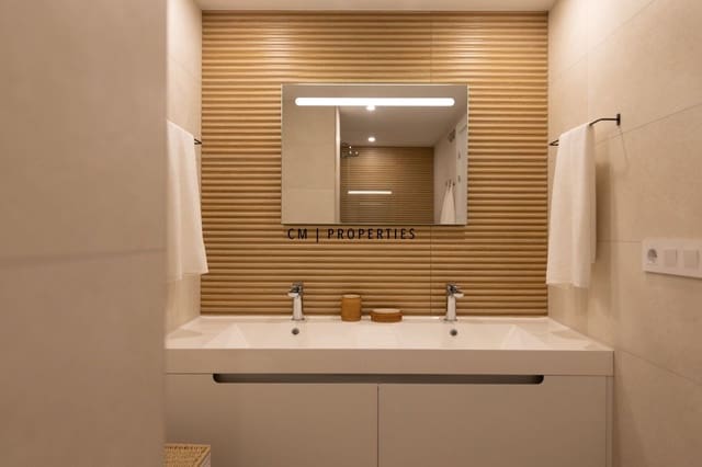 3 quarto Apartamento para arrendar em Poblats Maritims, Valência cidade com piscina - 2 250 € (Ref: 10101127)