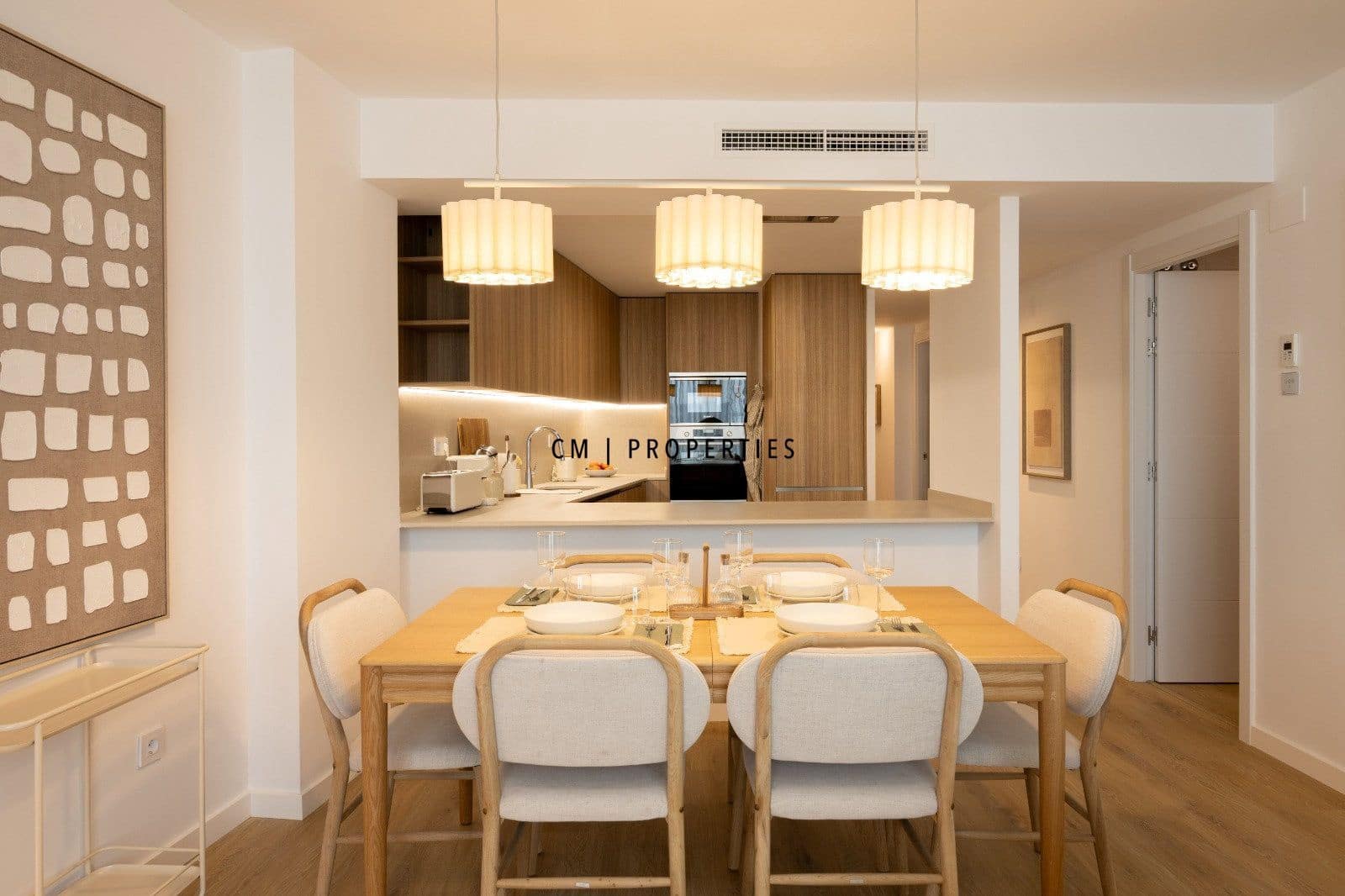 3 quarto Apartamento para arrendar em Valencia cidade com piscina - 2 250 € (Ref: 10101127)