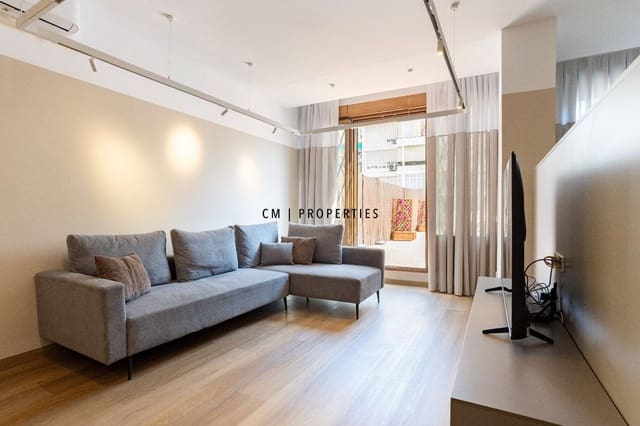 2 slaapkamer Flat te huur in L'Eixample, Valencia stad - € 2.200 (Ref: 10106461)