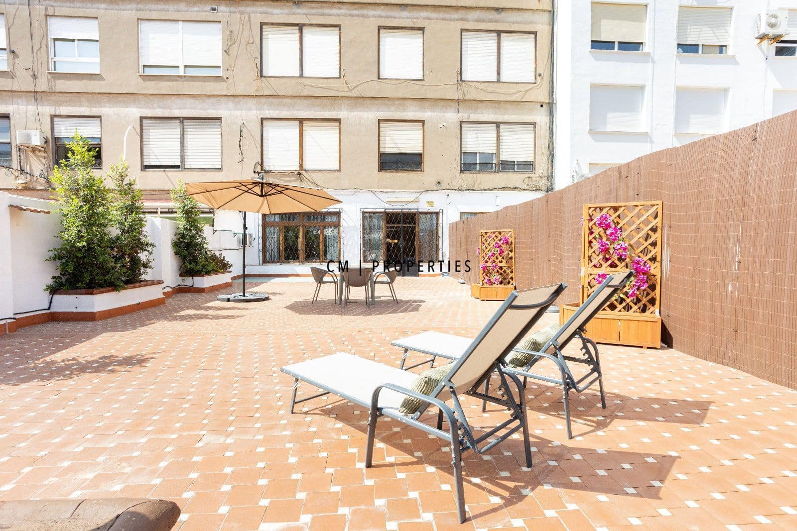 2 sypialnia Mieszkanie do wynajęcia w Miasto Walencja - 2 200 € (Ref: 10106461)