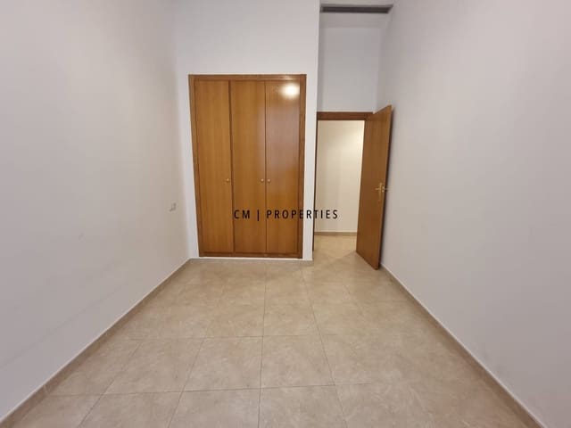 3 sovrum Lägenhet att hyra i Ciutat Vella, Valencia stad - 1 990 € (Ref: 10106462)