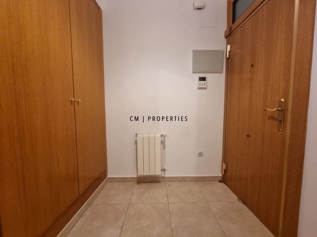 3 sovrum Lägenhet att hyra i Ciutat Vella, Valencia stad - 1 990 € (Ref: 10106462)