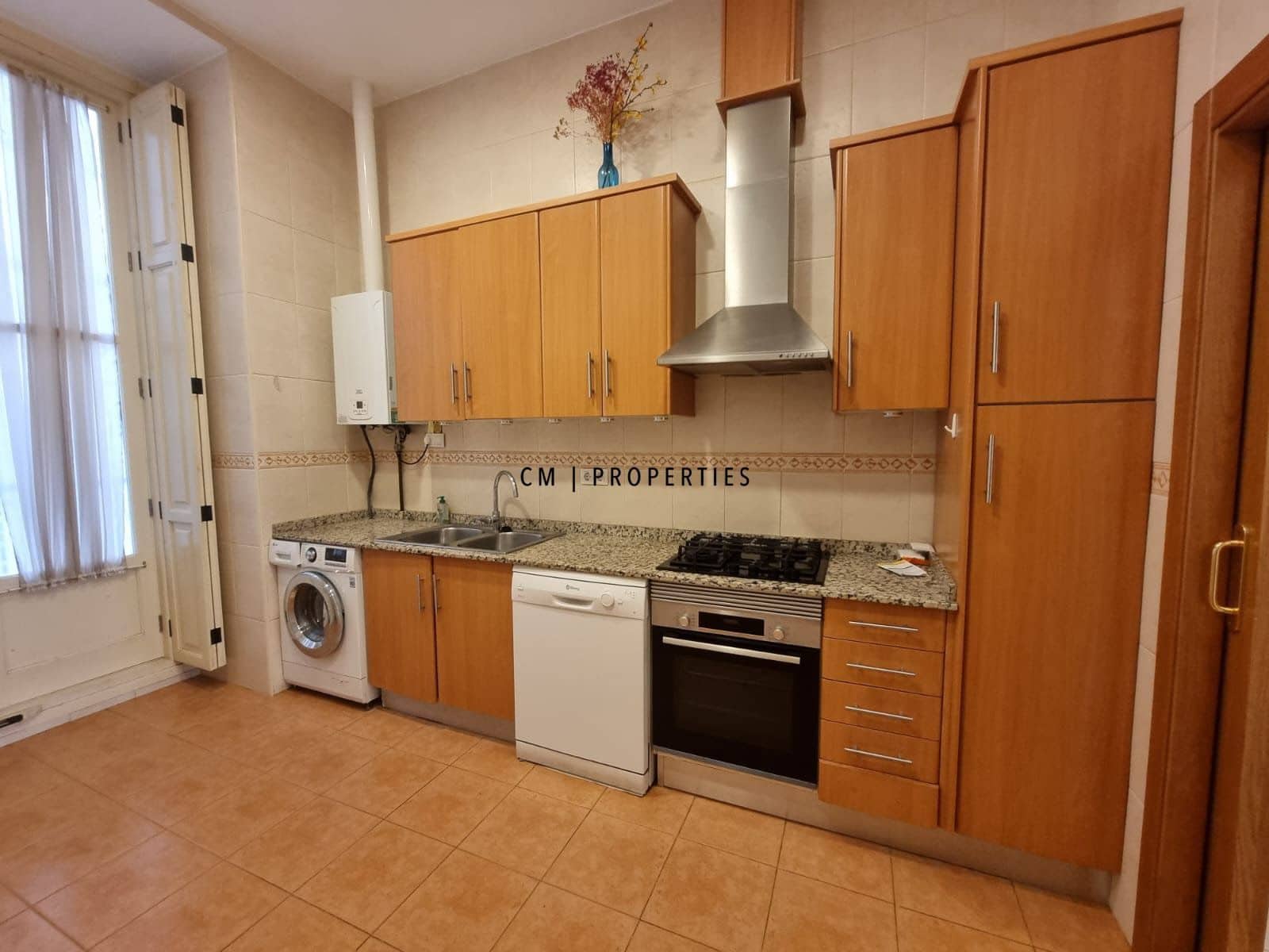 3 sovrum Lägenhet att hyra i Valencia stad - 1 990 € (Ref: 10106462)