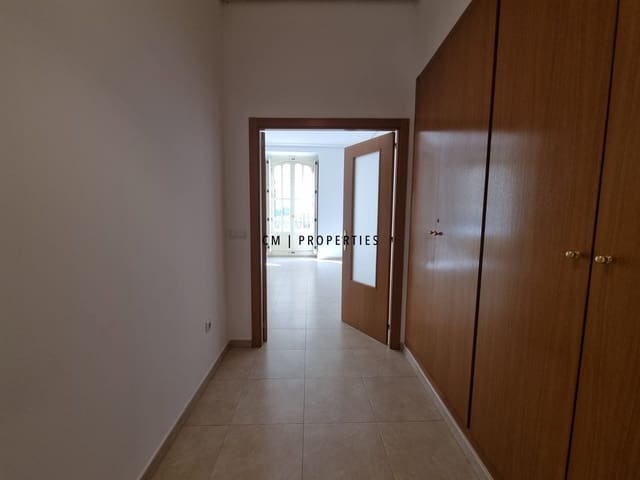 3 sovrum Lägenhet att hyra i Ciutat Vella, Valencia stad - 1 990 € (Ref: 10106462)