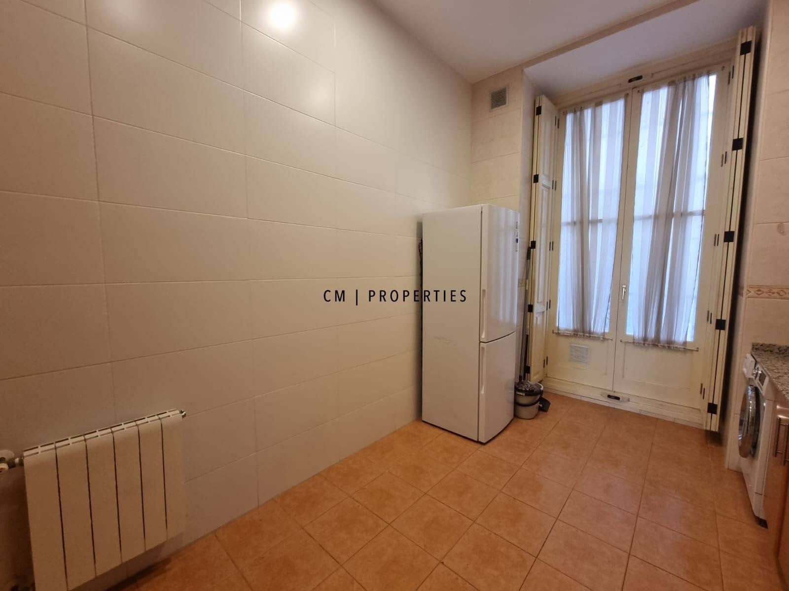 3 sovrum Lägenhet att hyra i Valencia stad - 1 990 € (Ref: 10106462)