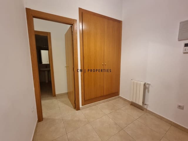 3 sovrum Lägenhet att hyra i Ciutat Vella, Valencia stad - 1 990 € (Ref: 10106462)