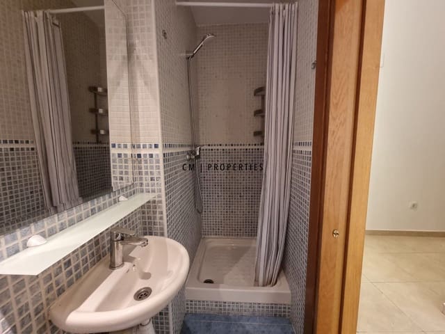 3 sovrum Lägenhet att hyra i Ciutat Vella, Valencia stad - 1 990 € (Ref: 10106462)