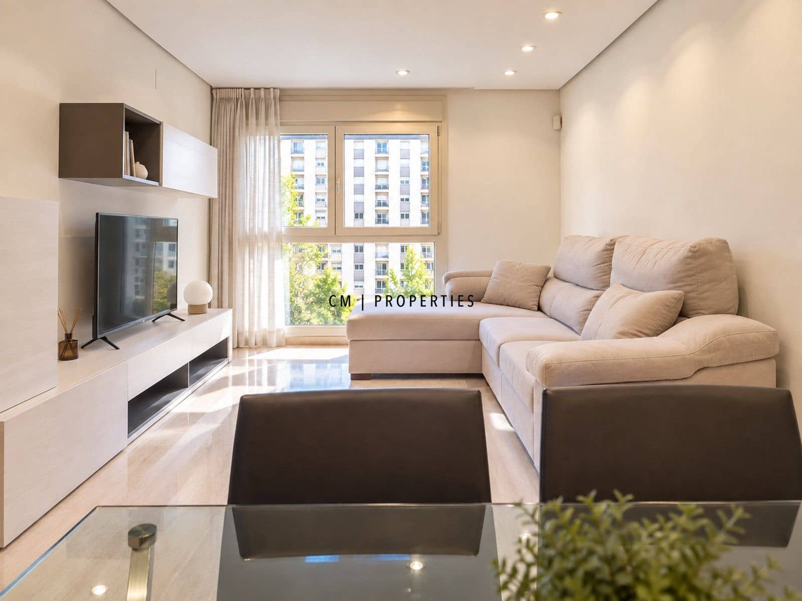 2 soverom Leilighet til leie i Valencia by med svømmebasseng garasje - € 2 200 (Ref: 10108669)