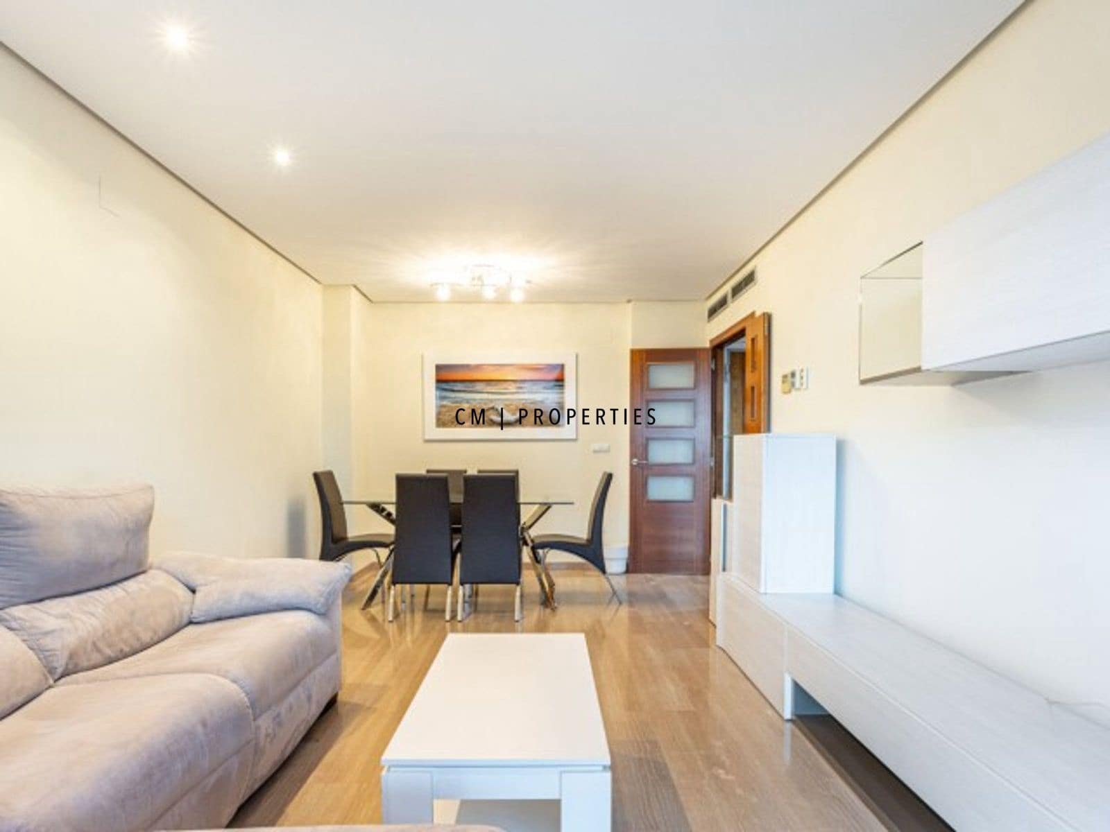 2 soverom Leilighet til leie i Valencia by med svømmebasseng garasje - € 2 200 (Ref: 10108669)