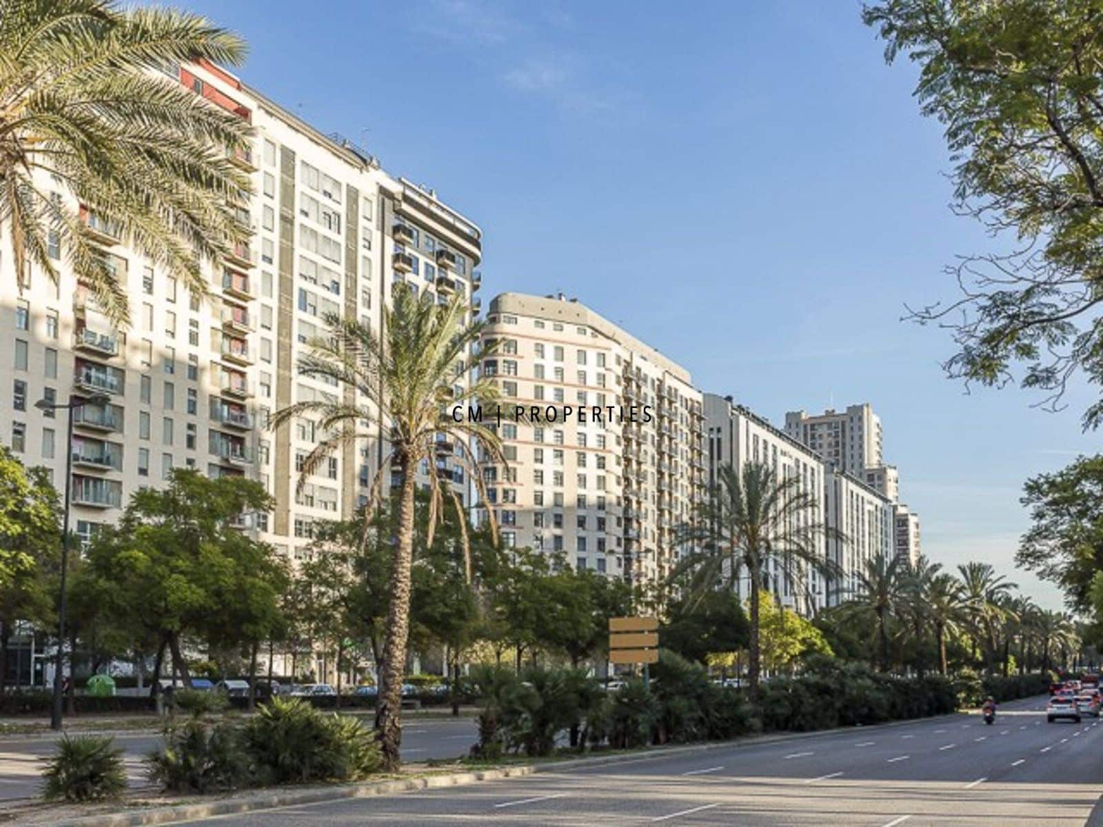 2 soverom Leilighet til leie i Valencia by med svømmebasseng garasje - € 2 200 (Ref: 10108669)