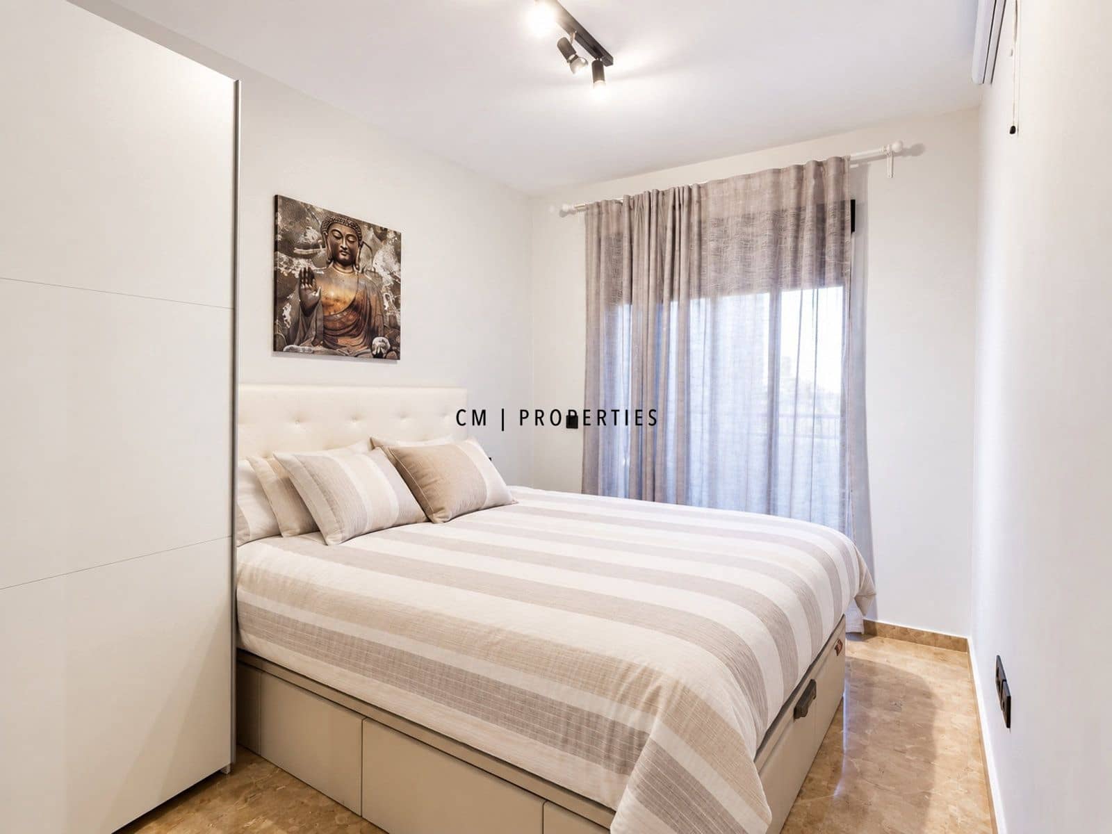 3 sovrum Lägenhet att hyra i Valencia stad med garage - 1 900 € (Ref: 10110473)