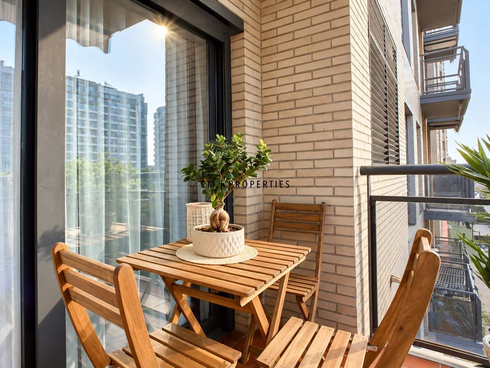 3 sovrum Lägenhet att hyra i Valencia stad med garage - 1 900 € (Ref: 10110473)