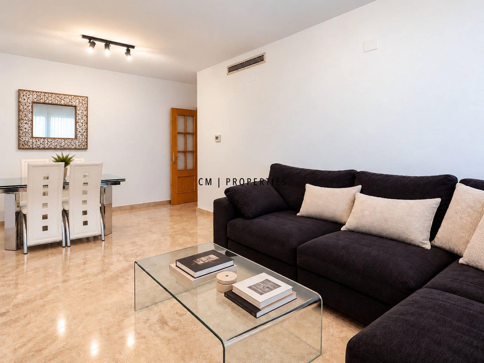 Appartement de 3 chambres à louer à Valence ville avec garage - 1 900 € (Ref: 10110473)